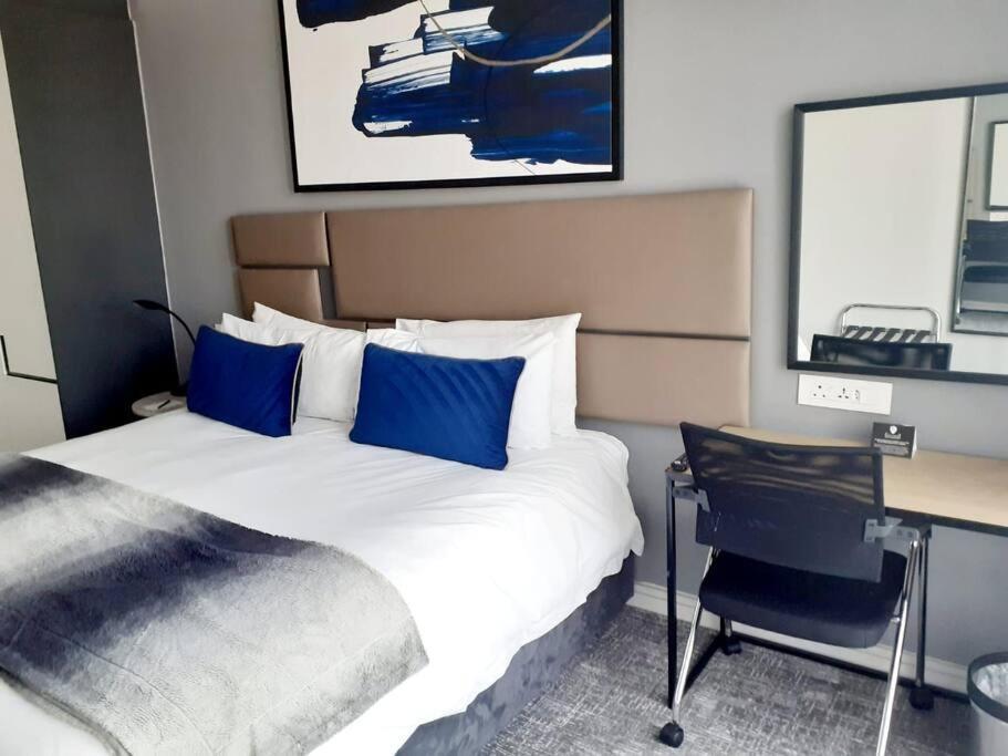 530 On The Parks Apartment โจฮันเนสเบิร์ก ภายนอก รูปภาพ